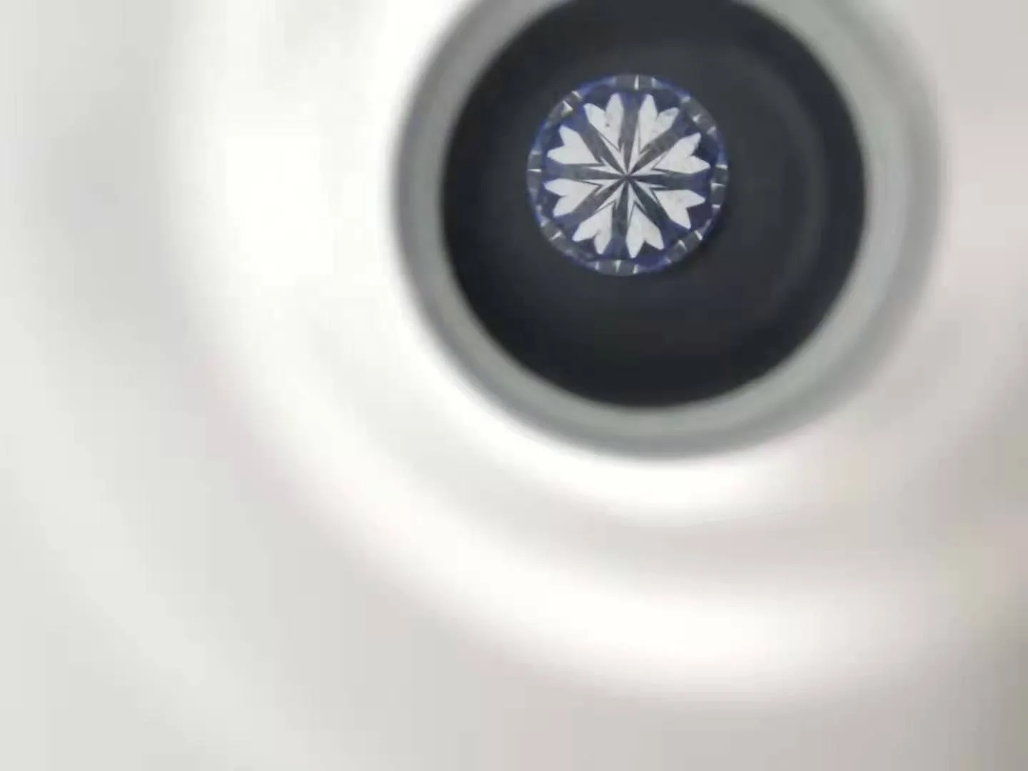 Round 0.9ct Lab Grown Diamond IGI White D VVS1 Diamond