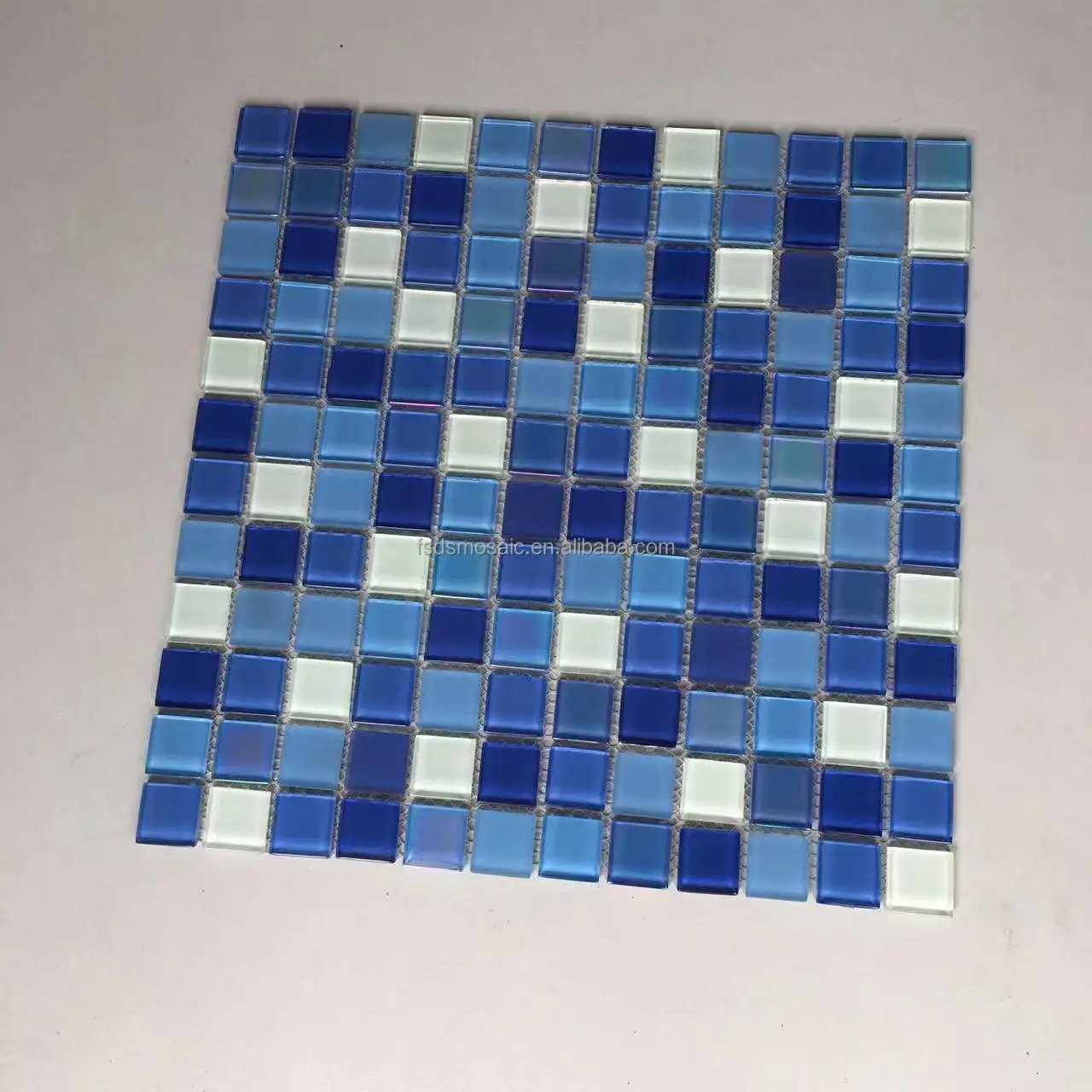 4mm crystal glass mosaic tile for Swimming pool Luminous mosaics for swimming pools