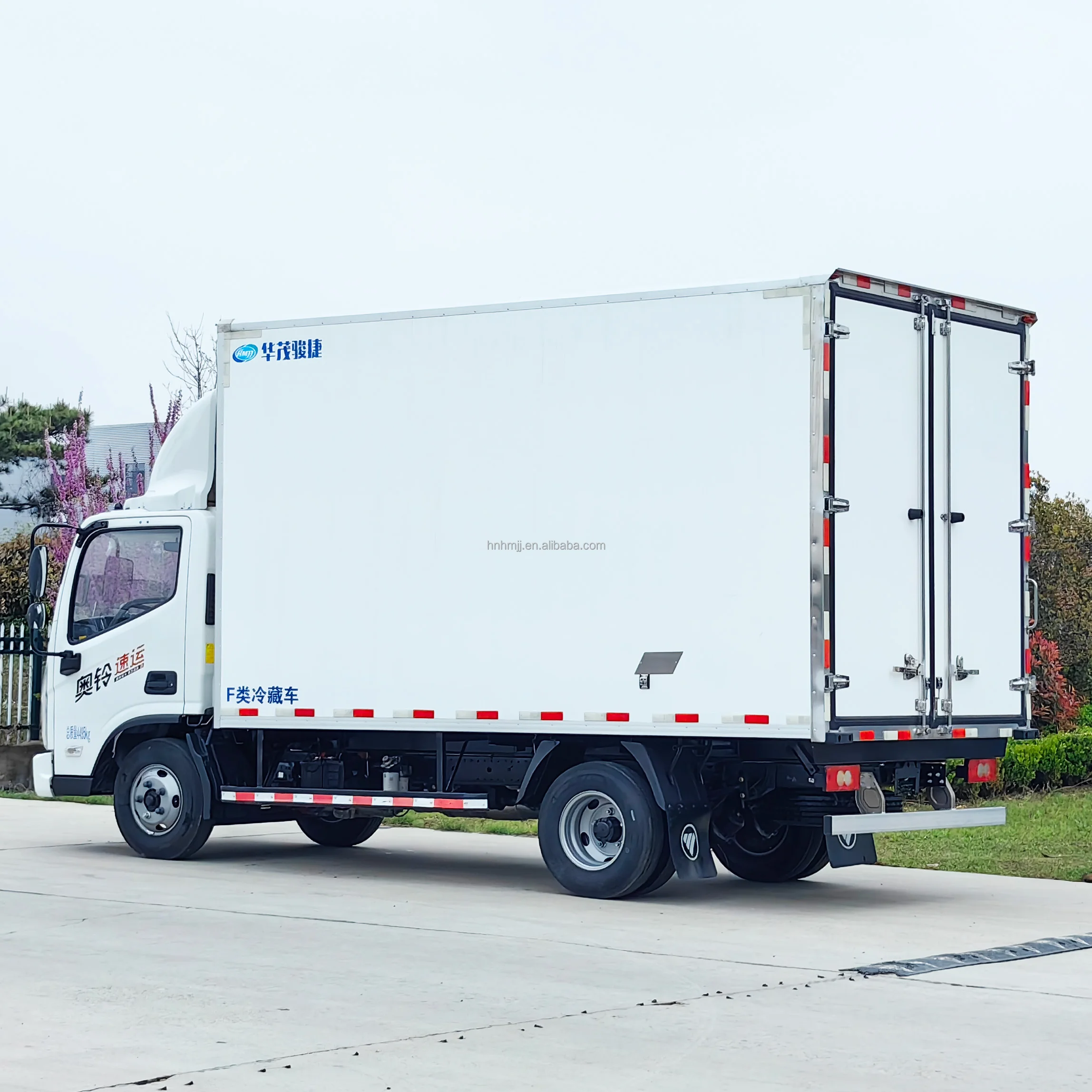 FOTON 2 ton freezer refrigerated truck refrigeration trucks for vegetables cooling van truck