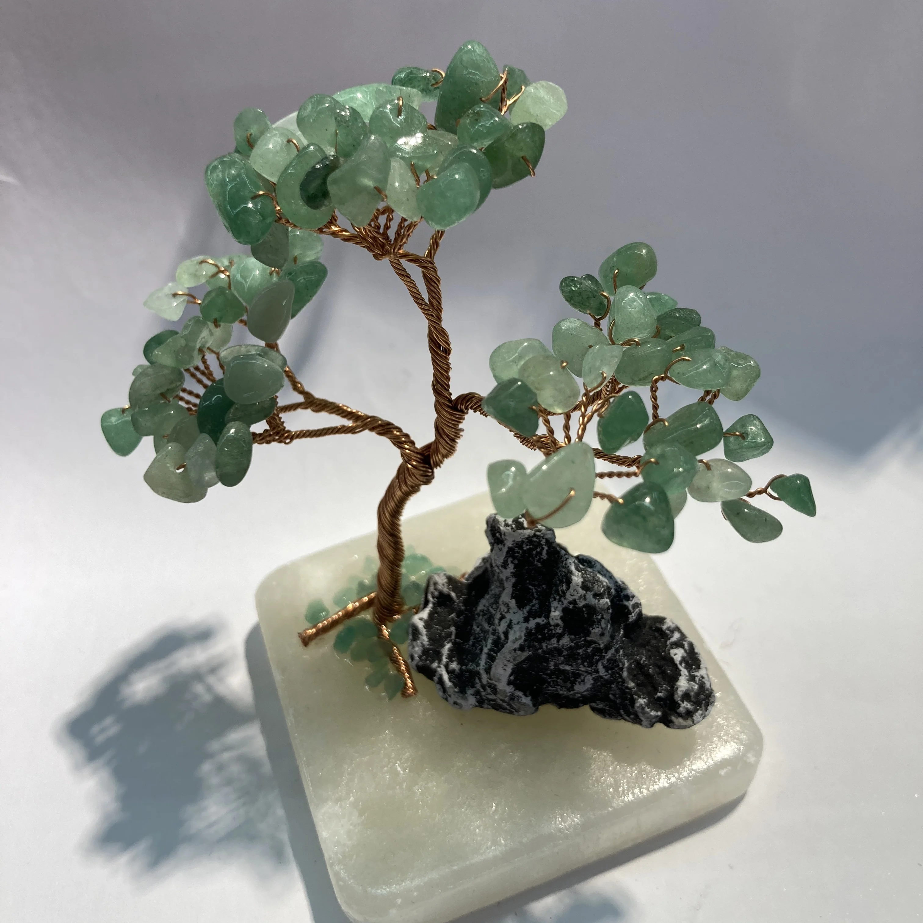 Hot selling lucky decorated natural white marble base stone crystal crafts Christmas tree