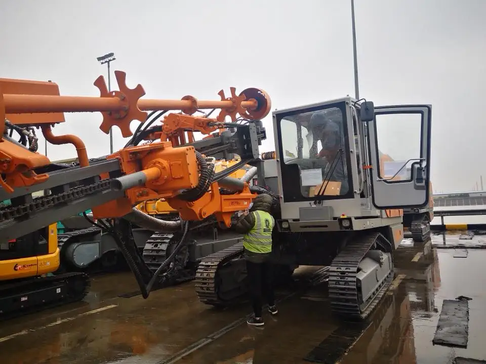 Heavy duty portable diesel hydraulic dth bench drilling rig for mine and quarry D450