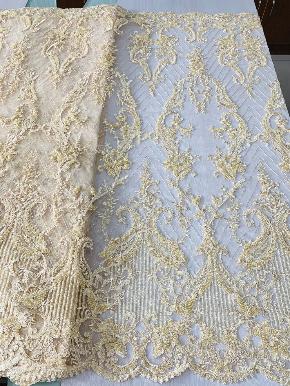 Свадебная белая кружевная вышитая бисером ткань высокого качества ручной работы вышитая ткань для свадебного платья