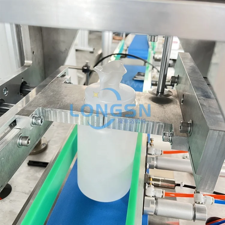 Automatic PP PET PE bottle jerrycan cutting machine/deflashing machine