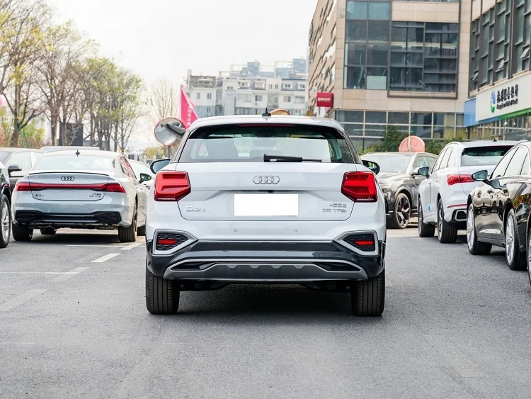 Audi Q2L бензиновый автомобиль внедорожник FWD 1 5 T дизайн 2024 как Подержанный экспорт