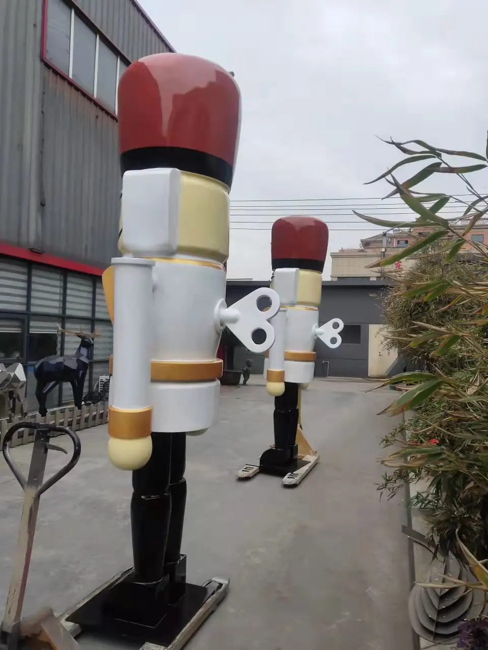 Colorful nutcracker soldier fiberglass life size statue window display Christmas home decor classic figure art human sculpture