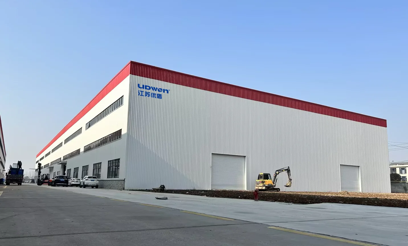 User-Customized Control Room Furniture - Tailored Solutions for Unique Needs V100