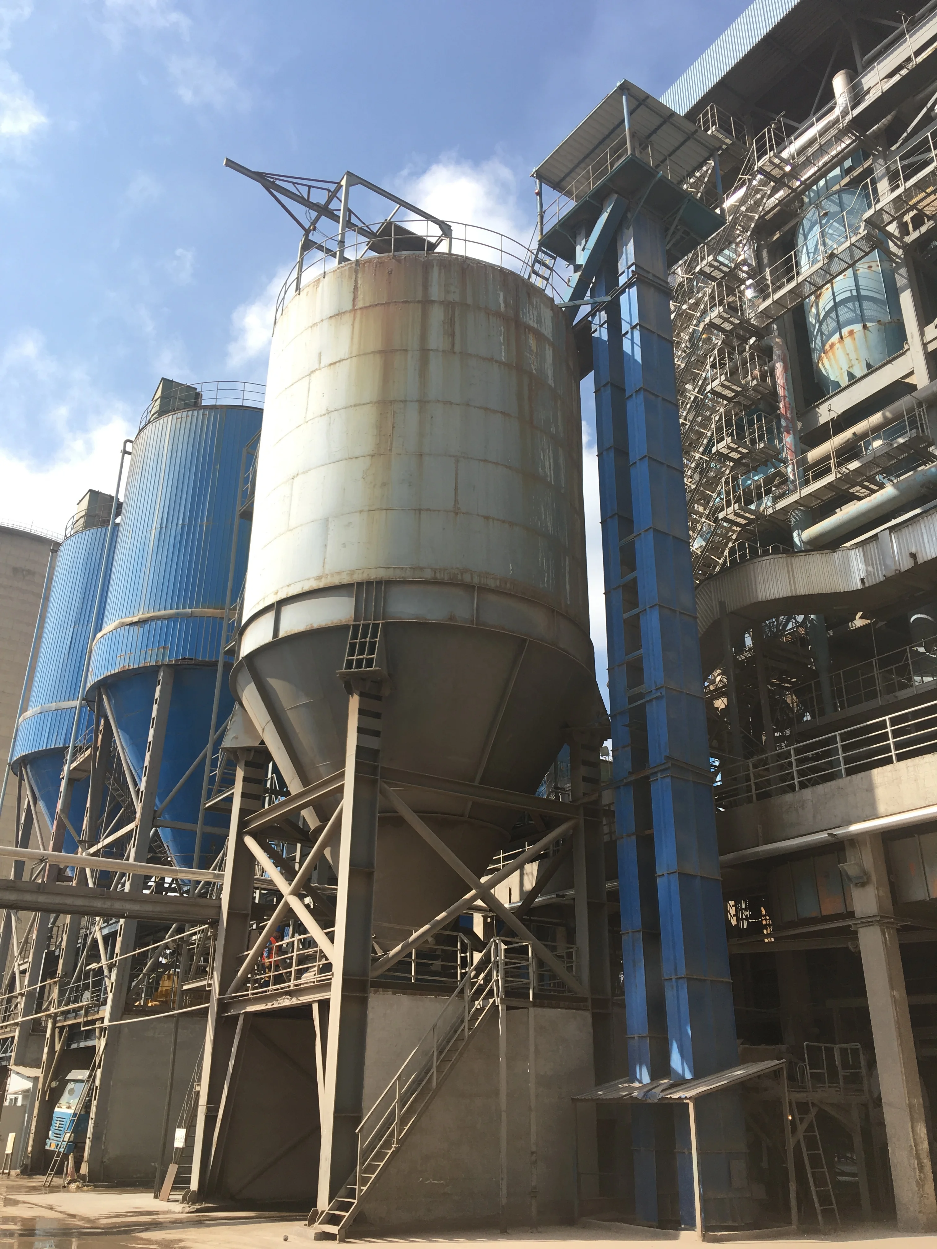
Chinese supplier sells 2019 high quality vertical small grain bucket elevator 