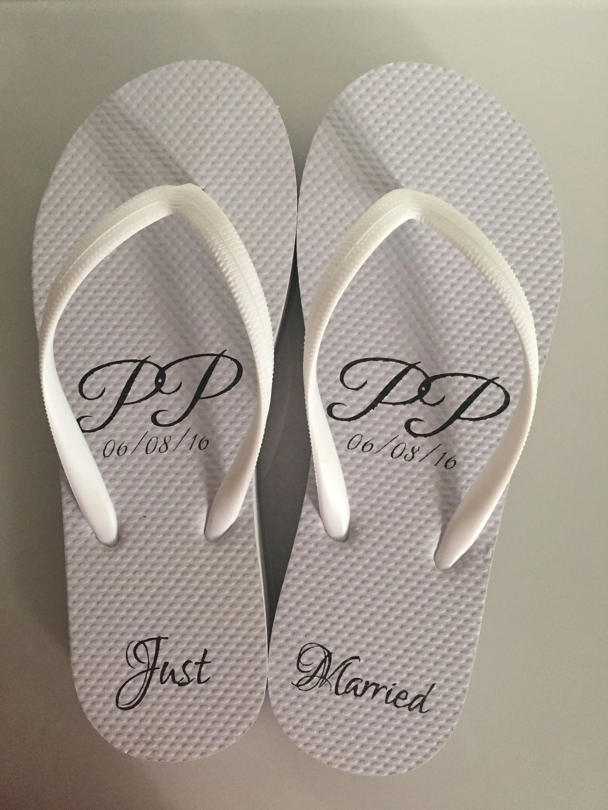 Cheap Flip Flops Custom logo Print, White Custom Wedding Guest Flip Flops Print, White Custom Made Wedding Flip Flops for Guests