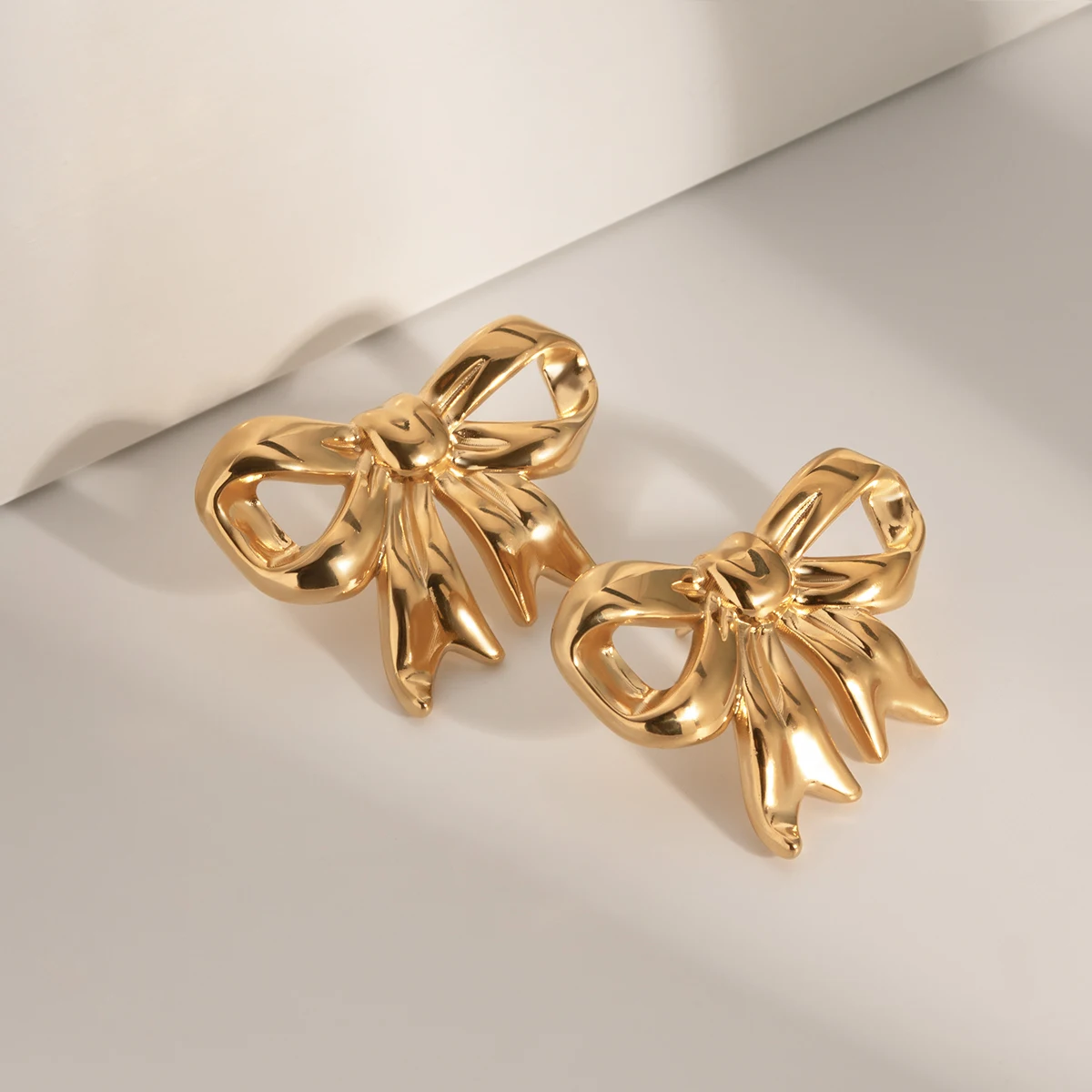 J&D New Trend Bow Design Series Rings Gold Jewelry Stainless Steel Bow Pendant Necklace Earrings Sets
