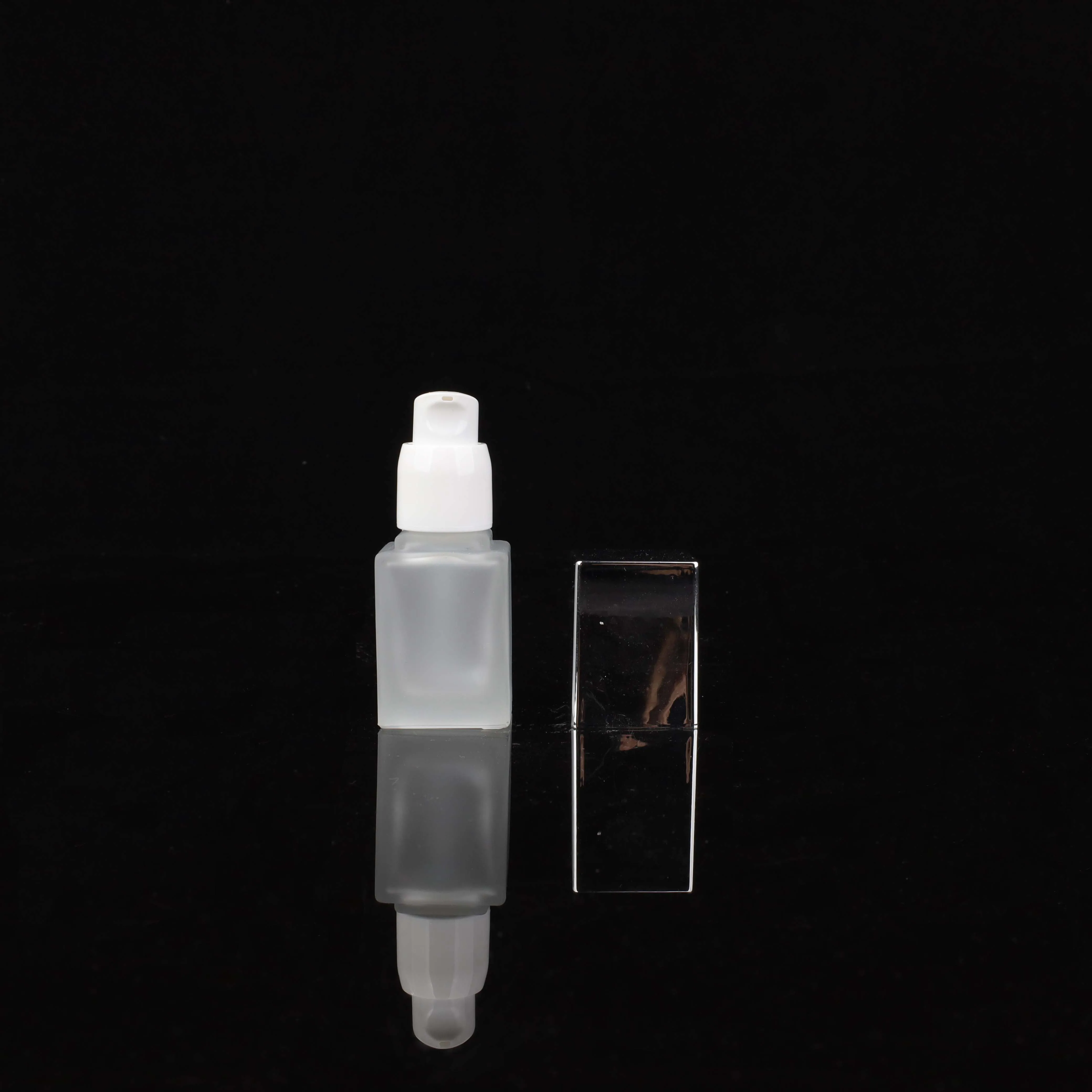 Pocket Size Thin Square Black Perfume Bottle Empty Perfume Bottles Sample 15 Ml Perfume Spray Bottle With Black Cover