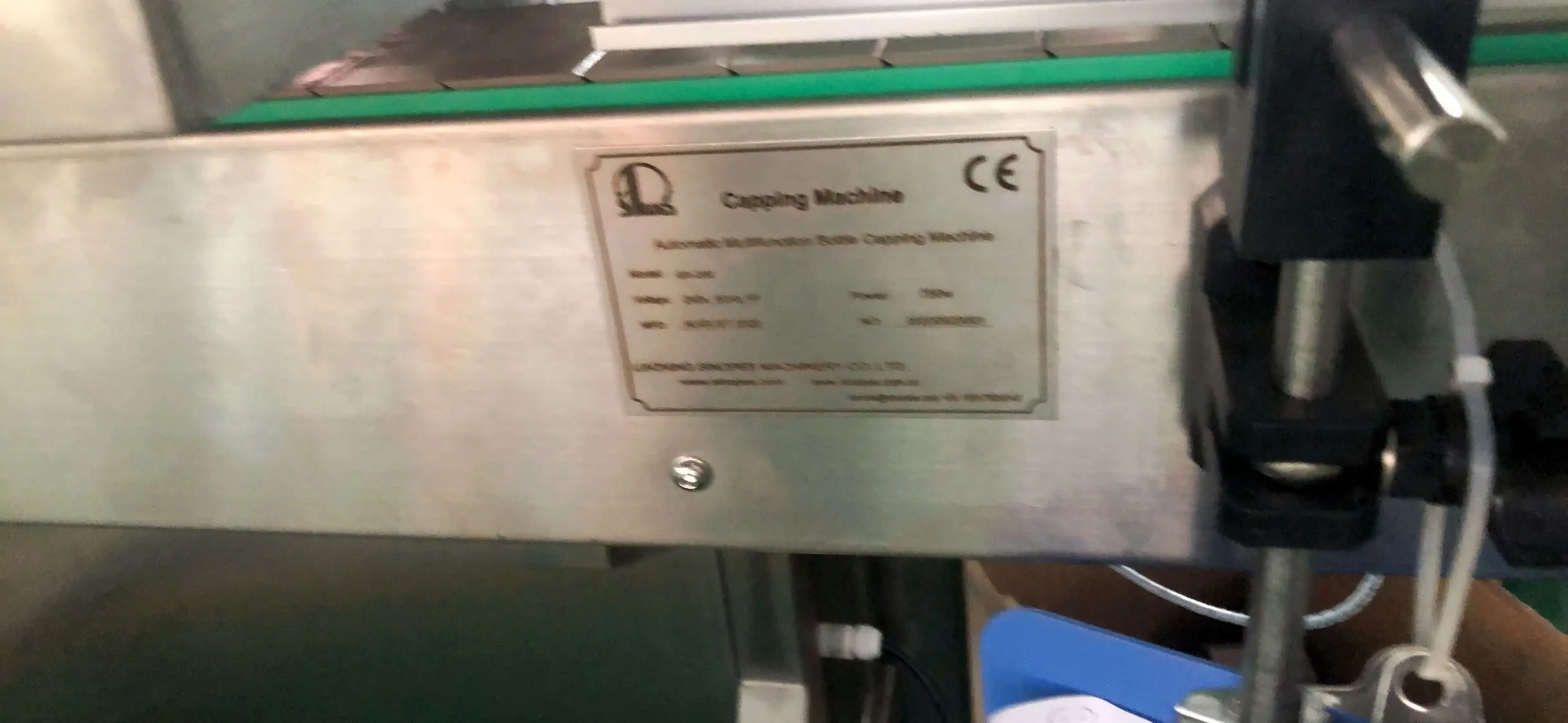 Chinese sold well capper Automatic Trigger Spray Bottles Capping Machine