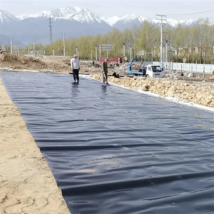 Polyethylene geomembrane material for artificial lake tunnel hydraulic engineering, thin anti-seepage and puncture resistant.