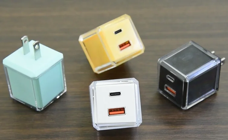 Wholesale Cell Phone Charging Cable Charger Adapters Usb Type C Port Pd 20w Super Fast Charging Wall Power Charger For Iphone 15