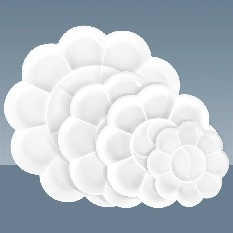 Professional Artists Plastic Plum Blossom Shaped Palette for Watercolor and Gouache Paints Art Mixing Dish with Multiple Shapes