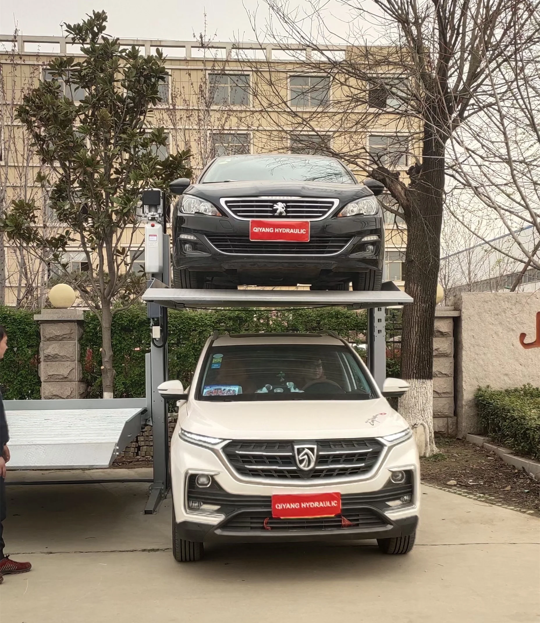 factory price high quality electric auto lock release two post parking lift