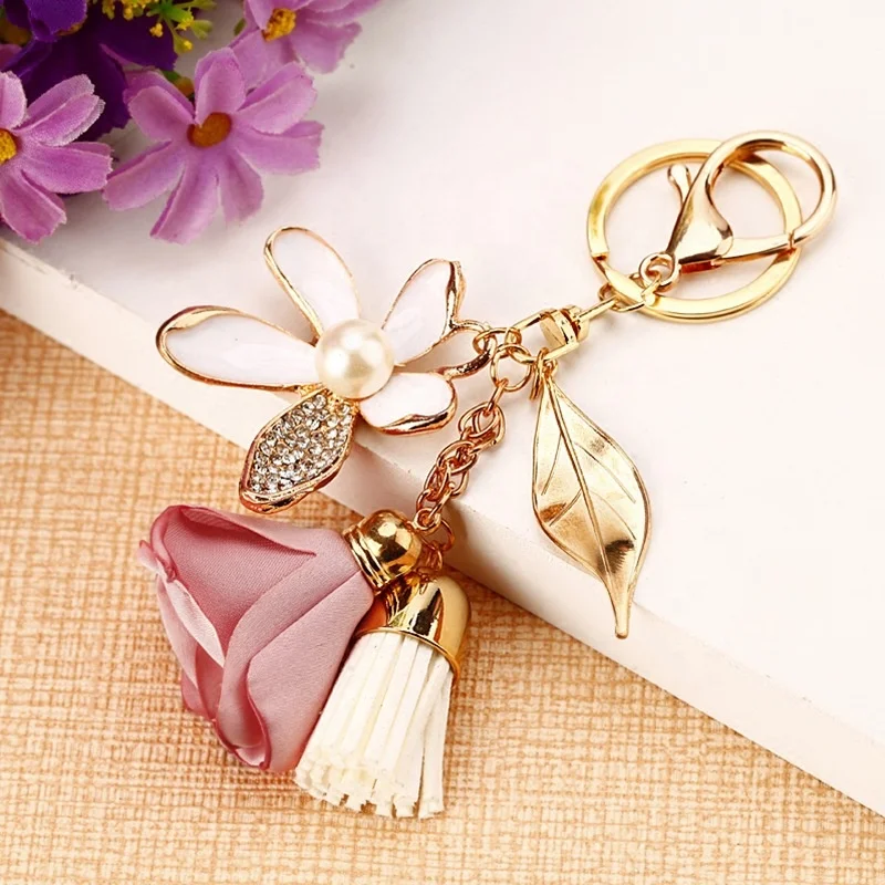 Wholesale Custom Flower Tassel Colorful Pendant Simple Delicate Keychain For Gift