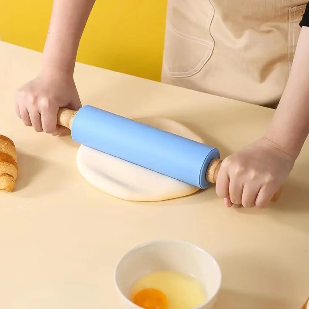 Wholesale Kitchen Bakeware Tools Wooden Handle Chapati Dough Roller Silicone Rolling Pin