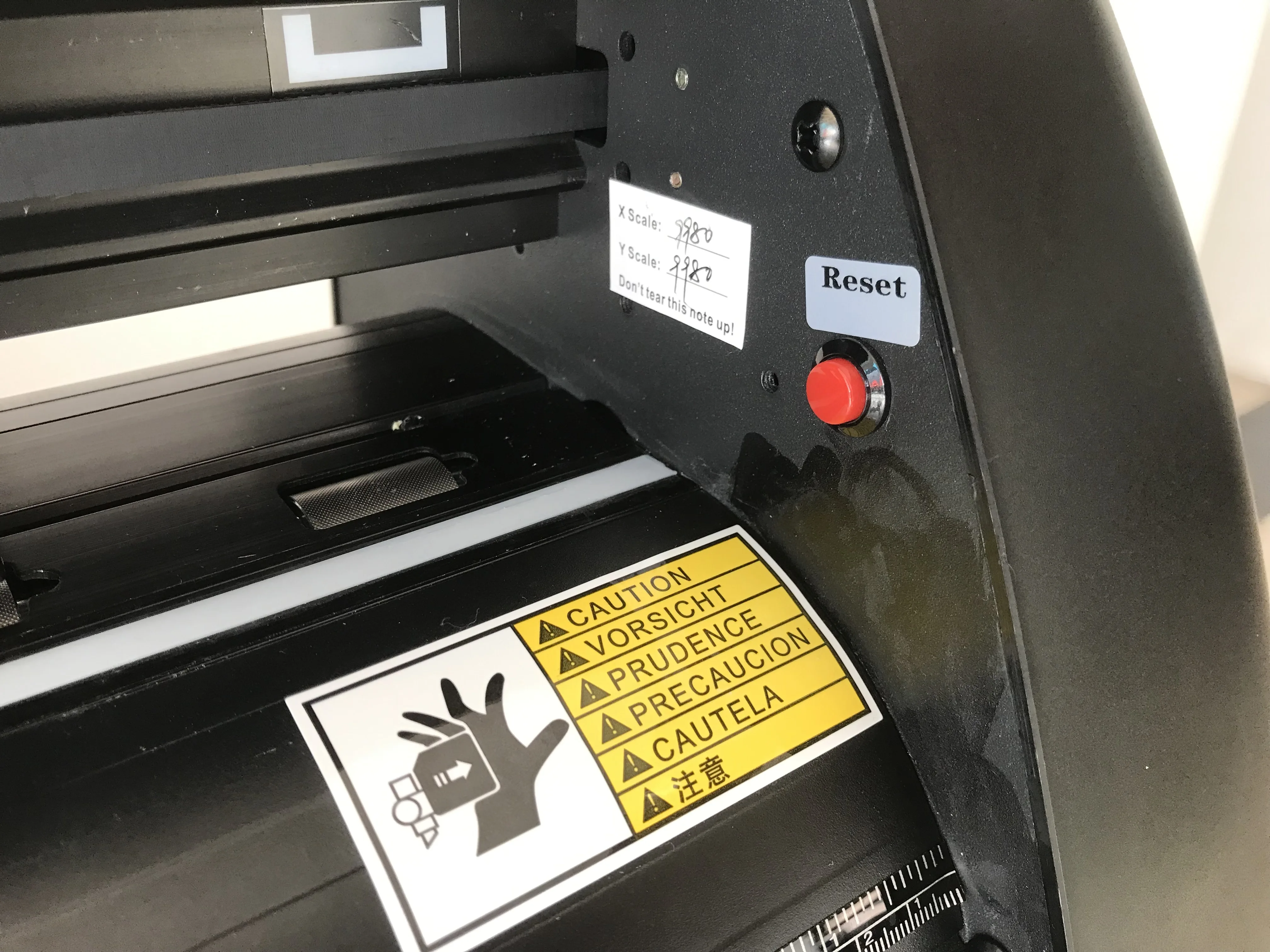 Easy to operate touch display INQI brand vinyl cutting plotter 2023 new product