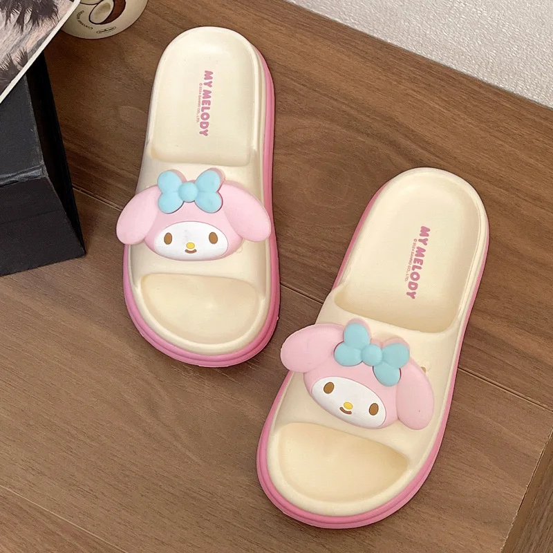 ML Wholesale Sanrioed Slippers Women Indoor Cool Comfy Slides Fashion Kulomi Home Summer Cute Slippers Thick Sole Sandals