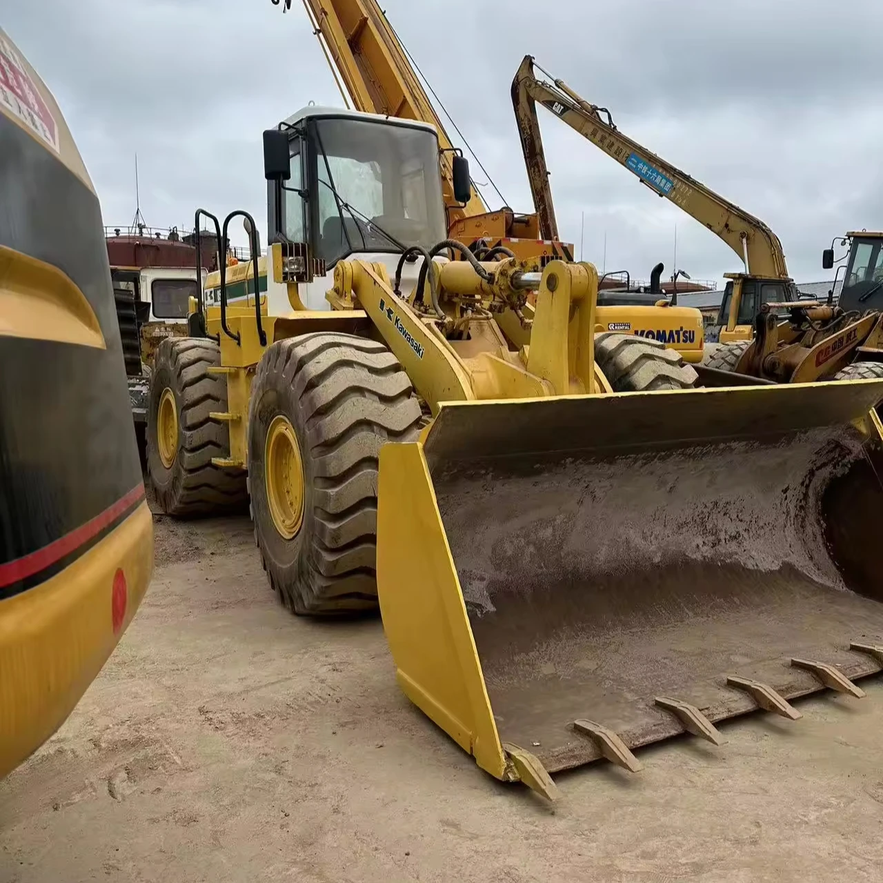 Used kawasaki 85Z 5 ton 3.5CBM Bucket Wheel Loader Made in Japan Kawasaki Front Discharge Loader
