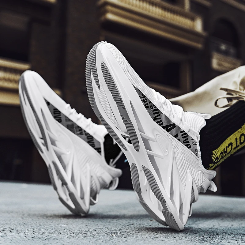 Shoes men Sneakers 2022  Running Shoes Breathable Men Footwear Trainer Fashion Male casual Red Shoes for men