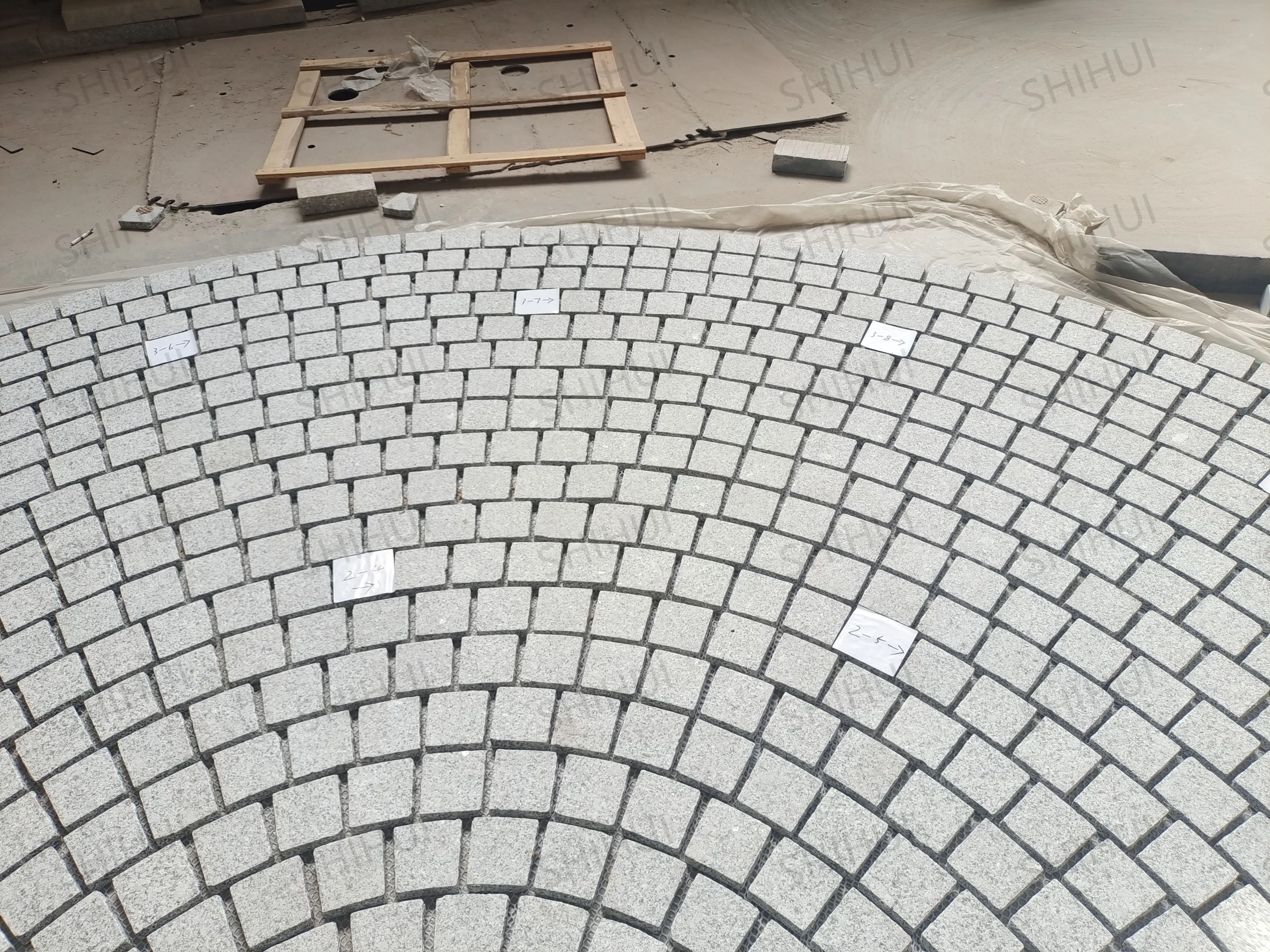 SHIHUI Natural Stone Grey G603 Granite 4.4m Circular Cube Pattern Round Paving Stone Mesh Cobblestone Patio Paver Stone