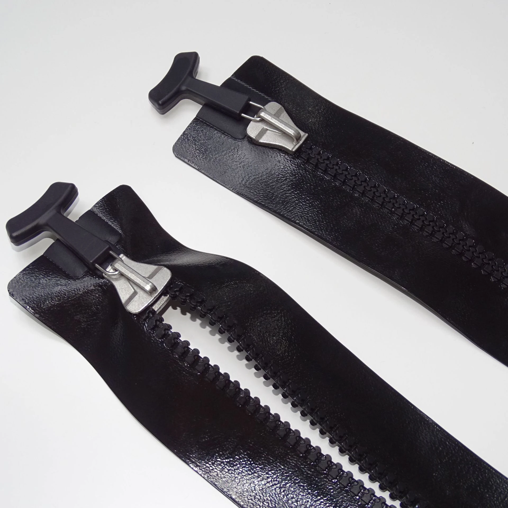 High quality Custom 5# 8# #10 Airtight Waterproof Resin PVC Zipper  Black  Waterproof TPU Airtight zipper