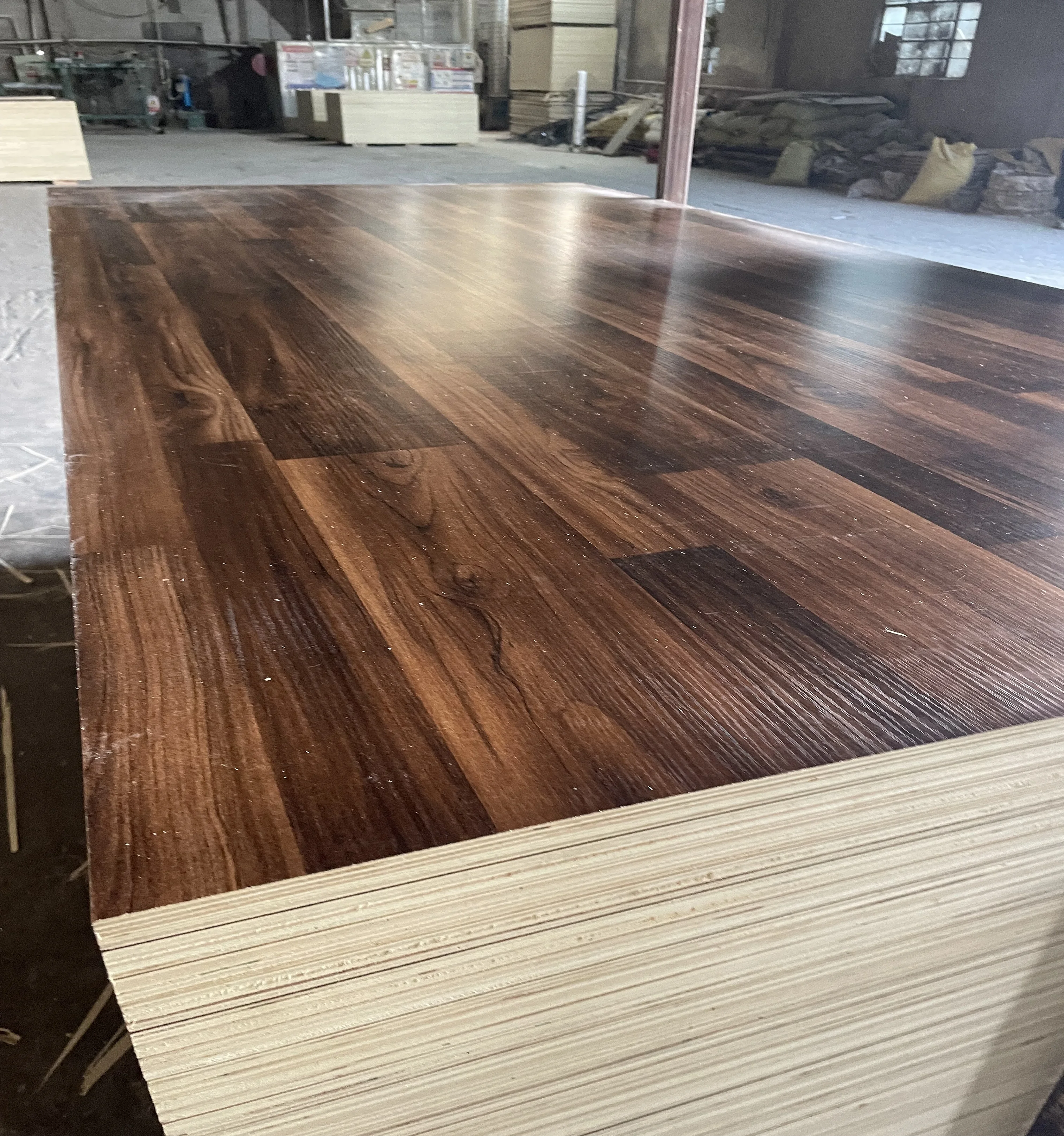 High Quality Plywood 18mm Marine White/wood Grain Melamine Plywood For Kitchen Cabinet Furniture Made In China