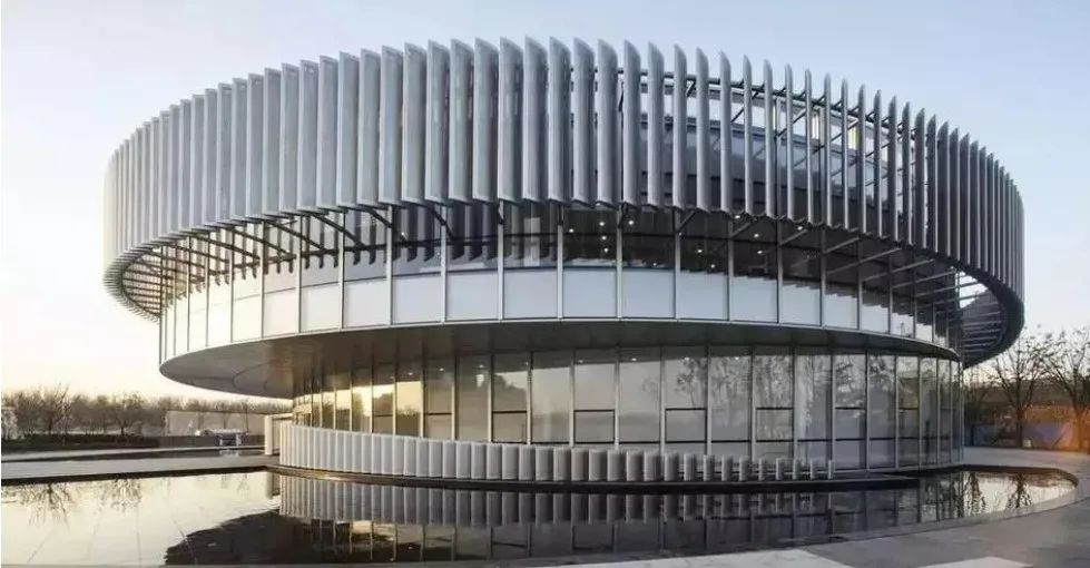 Manual /Electric Sun Louver Aluminum Sun Shade Louver Vertical System Aluminium Shutters Window Frame for Sun Control