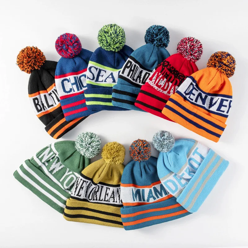 wholesale custom beanie your own embroidery logo woven label 100% acrylic pom pom beanie hat / knitted beanie in winter hat