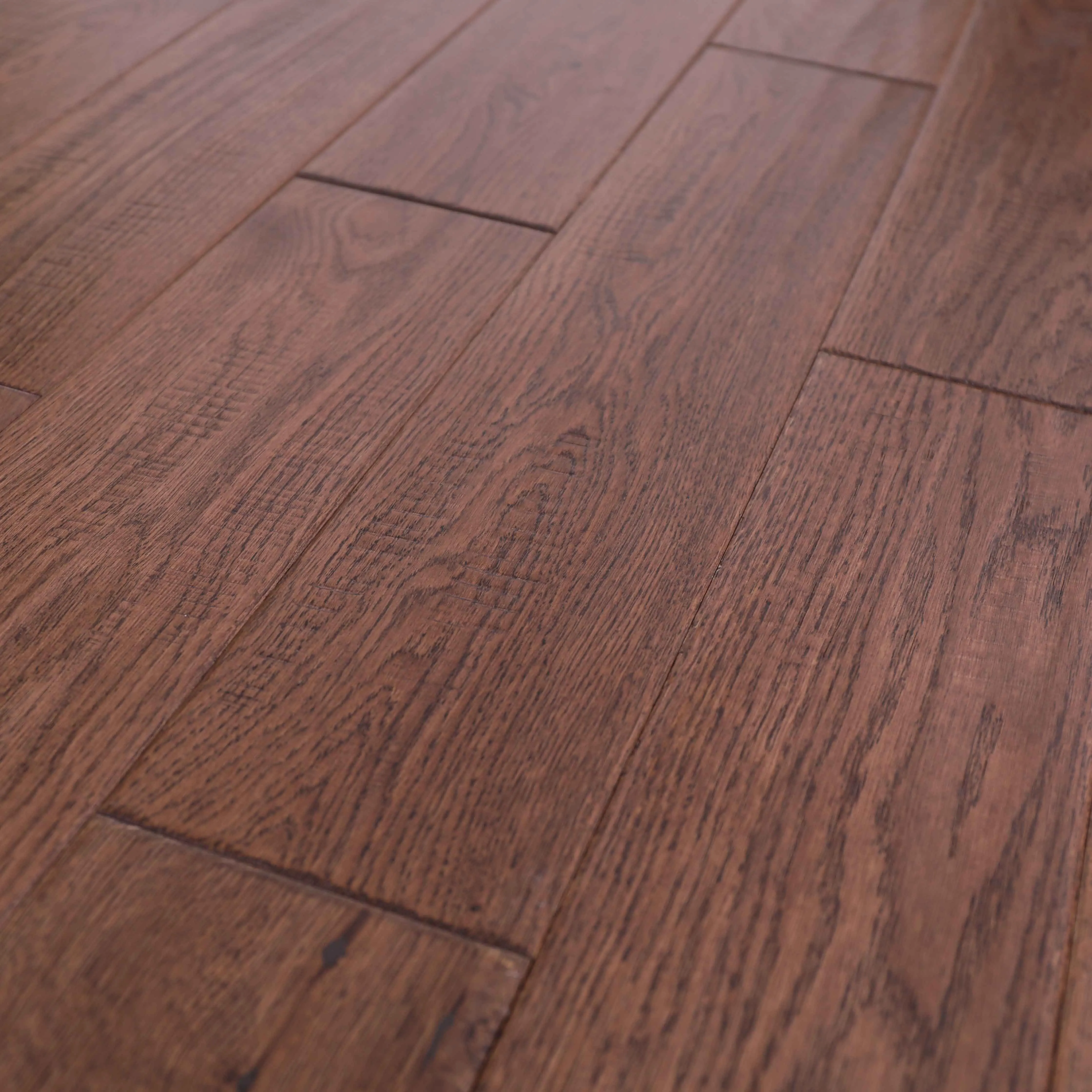 
18mm Antique Oak UV Lacquered Solid Wood Handscraped Flooring 