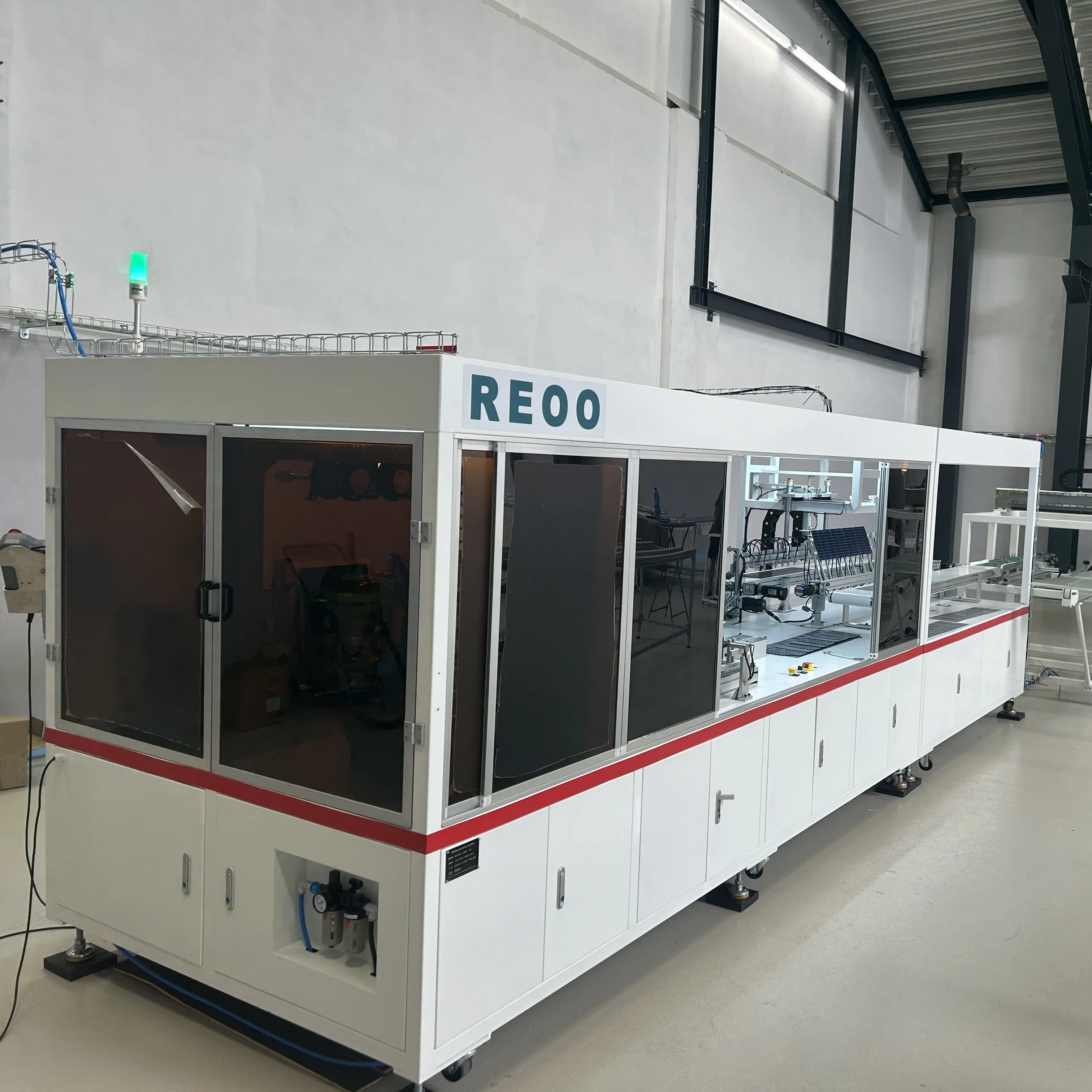 Automatic Stringer Machine 1800 Speed flat soldering ribbon of 0.35-1.6 mm 2-12 BB Solar Cells for Solar Panel Production Line