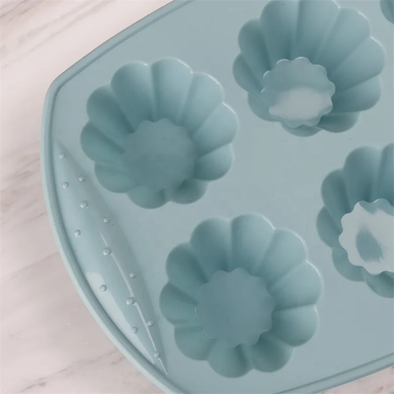 Non-stick Flower Shape Silicone Cupcake Mold For Baking