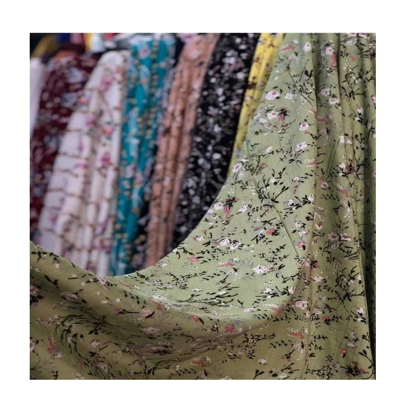 Cheap price floral patterns 45*45s rayon print fabric viscose challis normal print fabric woven plain fabric for women garments