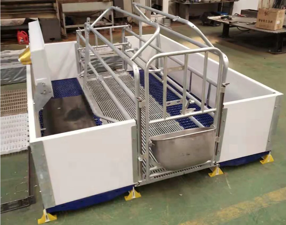 Cheap price livestock equipment pig farrowing crate galvanized cage for sale with farming plastic slatted flooring