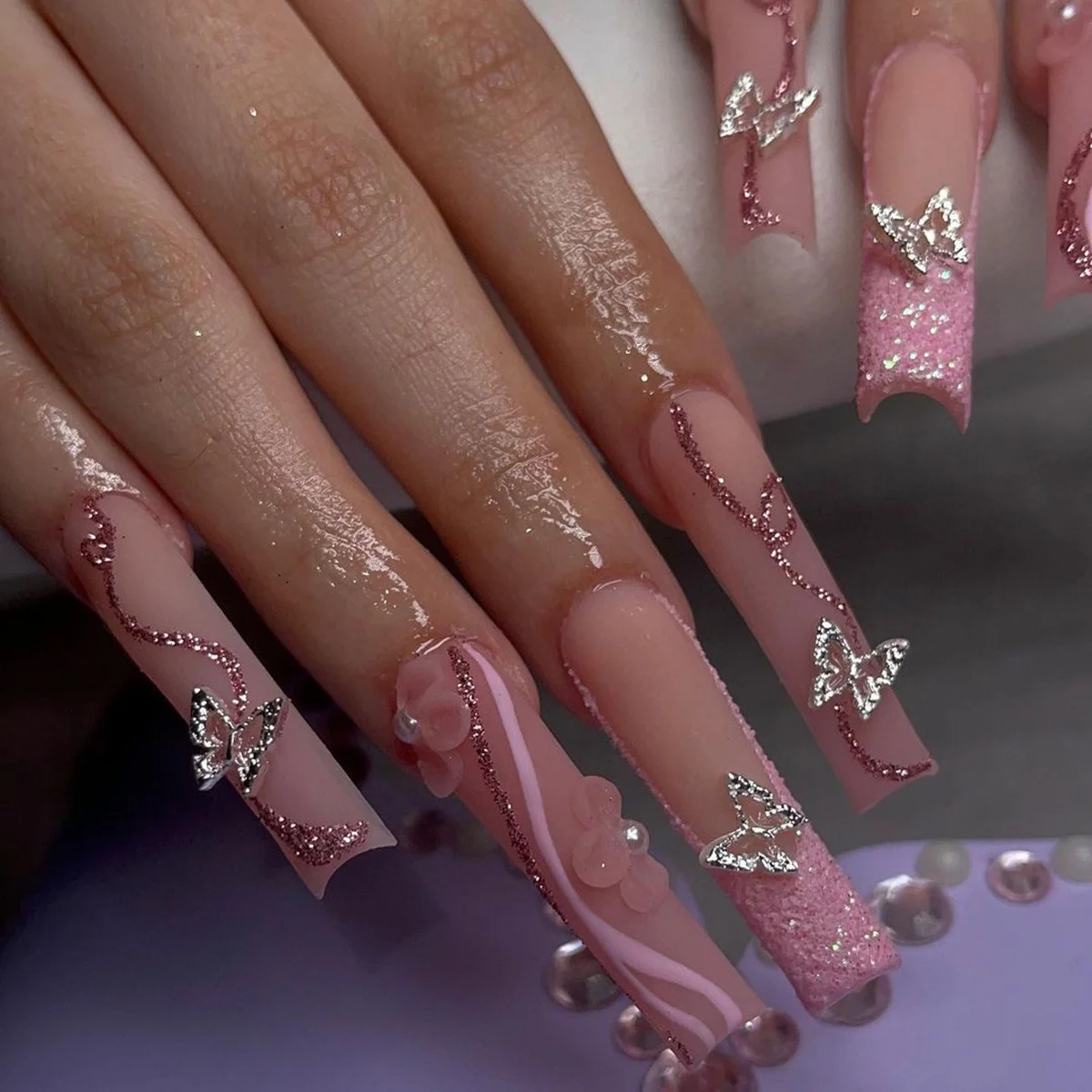 New Arriving French 3D Silver Butterfly Glitter Pink Flowers Pearls Press On Nails Artificial Fingernails Art For Women