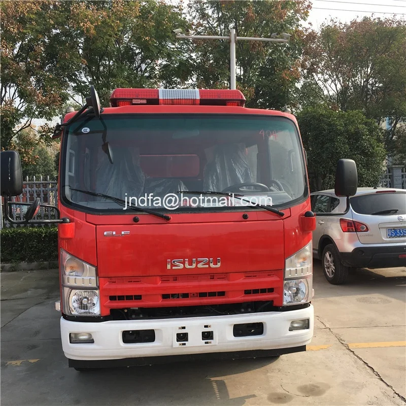 Japan famous brand foam fire truck 4*2 water tower fire fighting vehicle