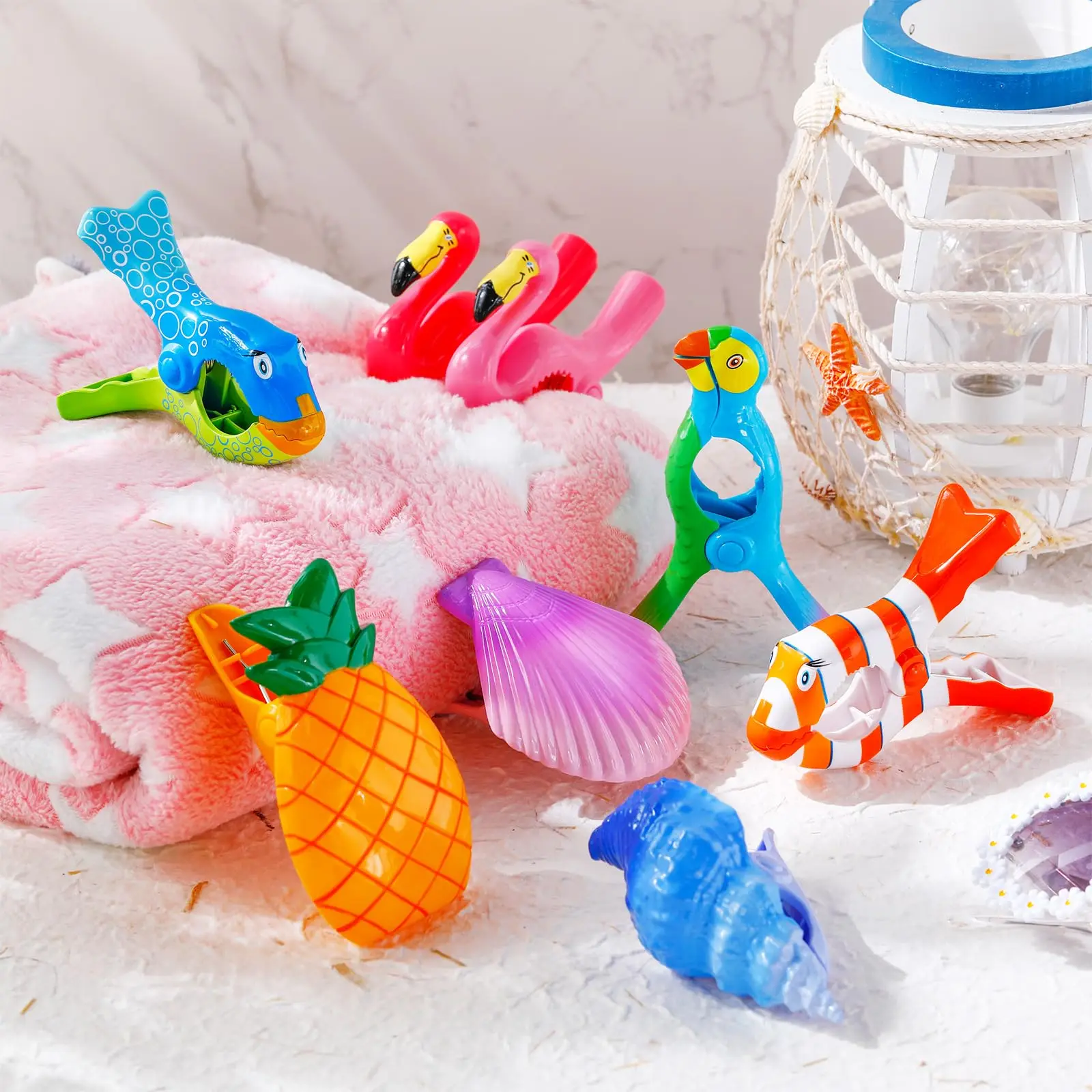 Funny Heavy Duty Plastic Flamingo Parrot Towel Holder Clips for Beach Pool Home-Quilt Blanket Chair