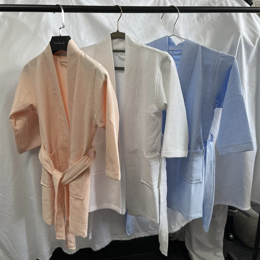 Wholesale soft comfortable kimono cotton bathrobes embroidered kids waffle spa robes