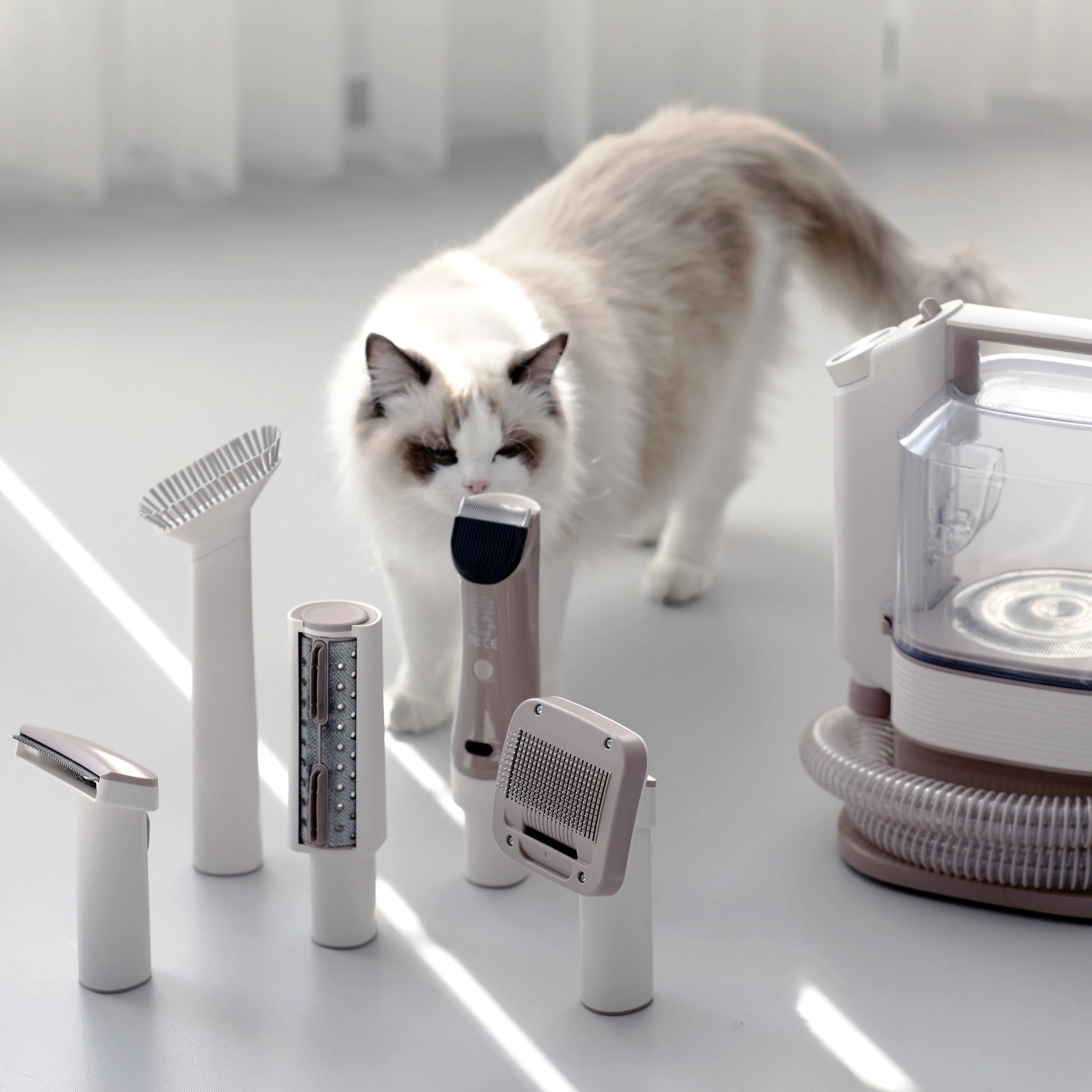 3L Large Capacity Low Noise Pet Vacuum Cleaner Electric Hair Grooming Dog Cat Brush Kit