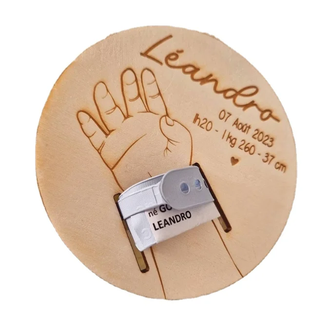 Free custom Hot sale Souvenir Laser engraved birth Bracelet Holder Wooden Support cards sign for Newborn Gifts