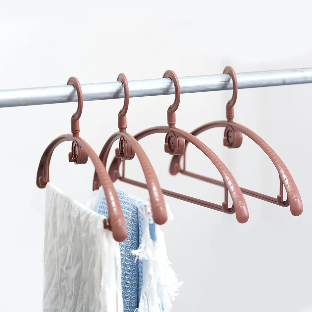 Hot Sale Newly Designed Eco-friendly Non Slip Plastic Clothes Hangers With Fragrance Aromatherapy Hanger For Home decor