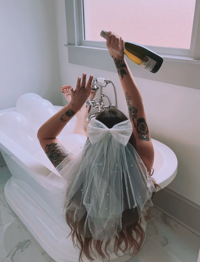 Bachelorette Party Pearl Veil with Bow Accessories for Wedding Parties Bridal Showers Events