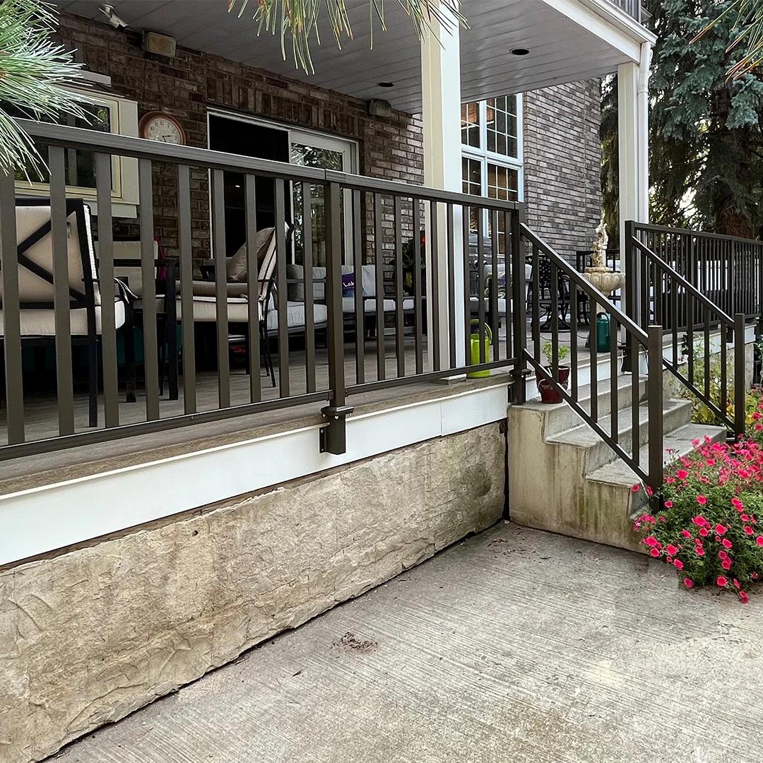 USA Factory Aluminum Railing System Balcony And Deck Railing  Outdoor Stair Design Terrace Deck Aluminum Balcony Railing Price