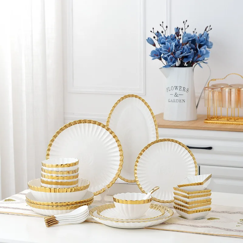 Wholesale 2023 New Products Modern Ceramic Tableware Dinnerware Luxury With Gold Rim