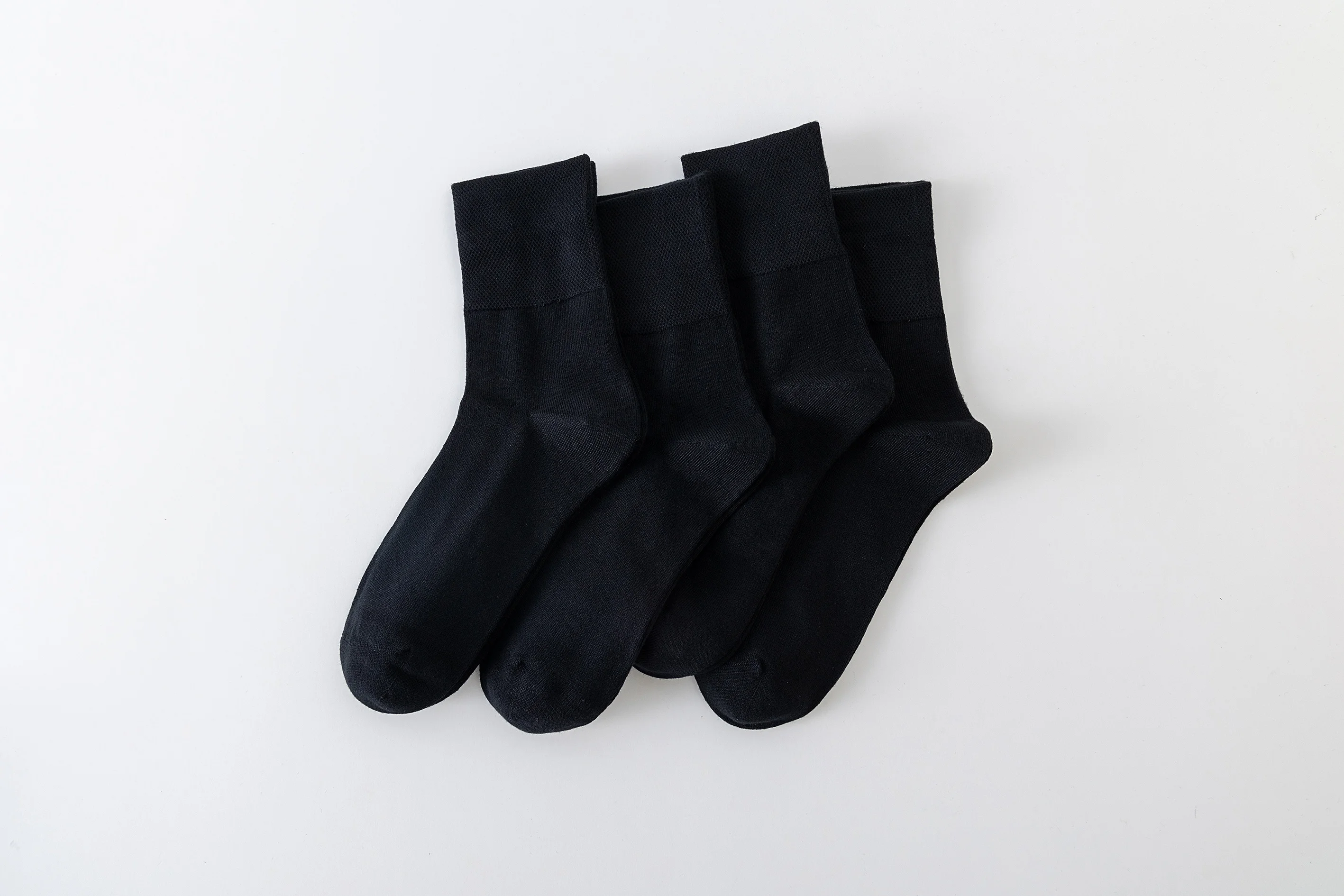 Ready to Ship Diabetic Socks For Men Women Extra Wide Crew Socks Loose Fitting Non-Binding Top Super Soft Bamboo Mid calf  Socks