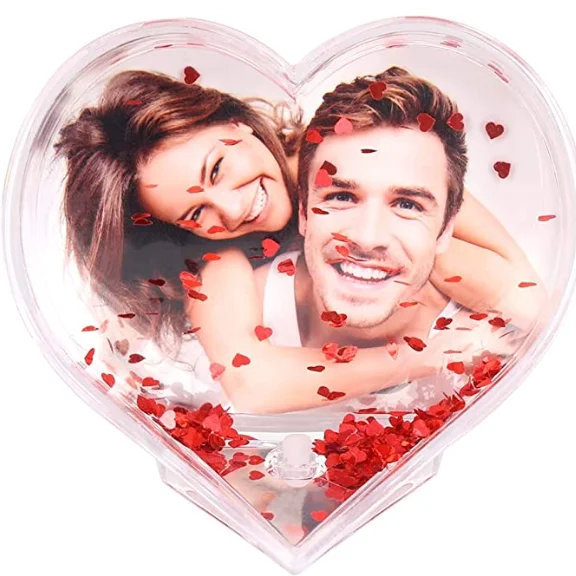 Wholesale Flying love heart shaped stylish plastic photo frame DIY wedding favors snow globe for your own photo