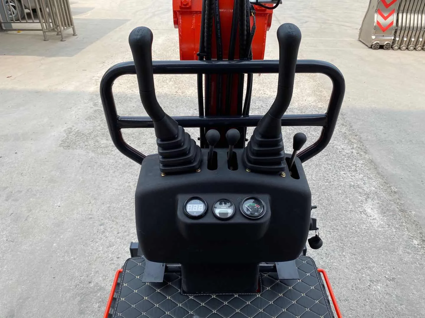 FREE SHIPPING 1 ton farm excavators yellow color rubber ttack crawler excavator 0.02cbm bucket minibagger