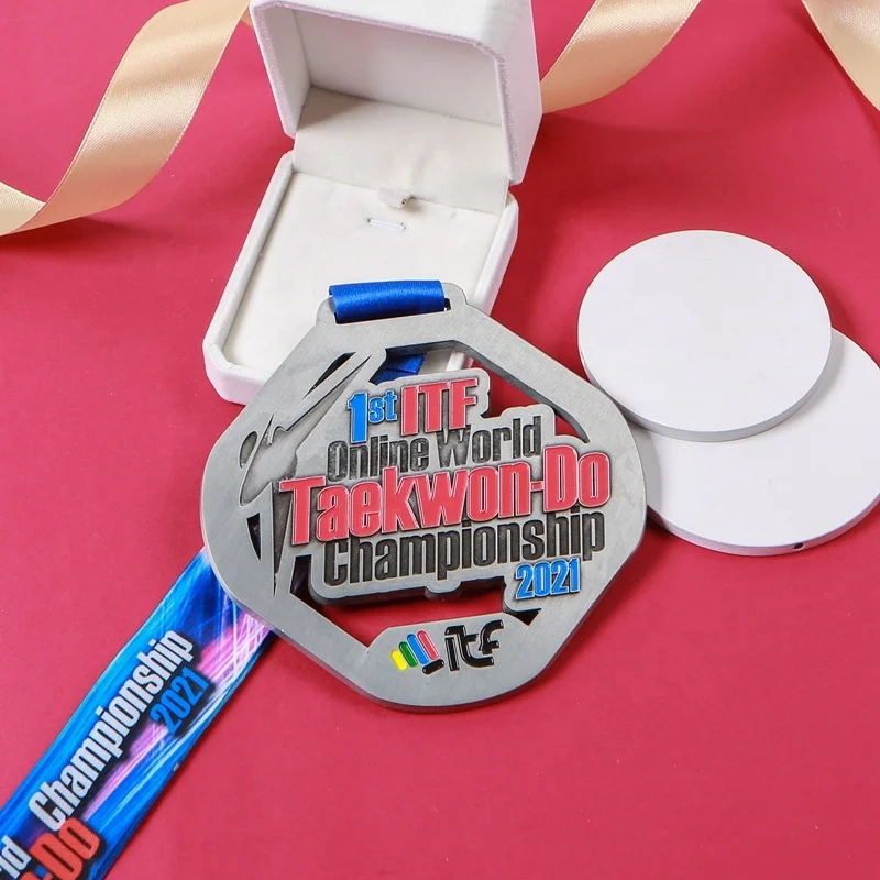 18 years Factory custom medal finisher award medals