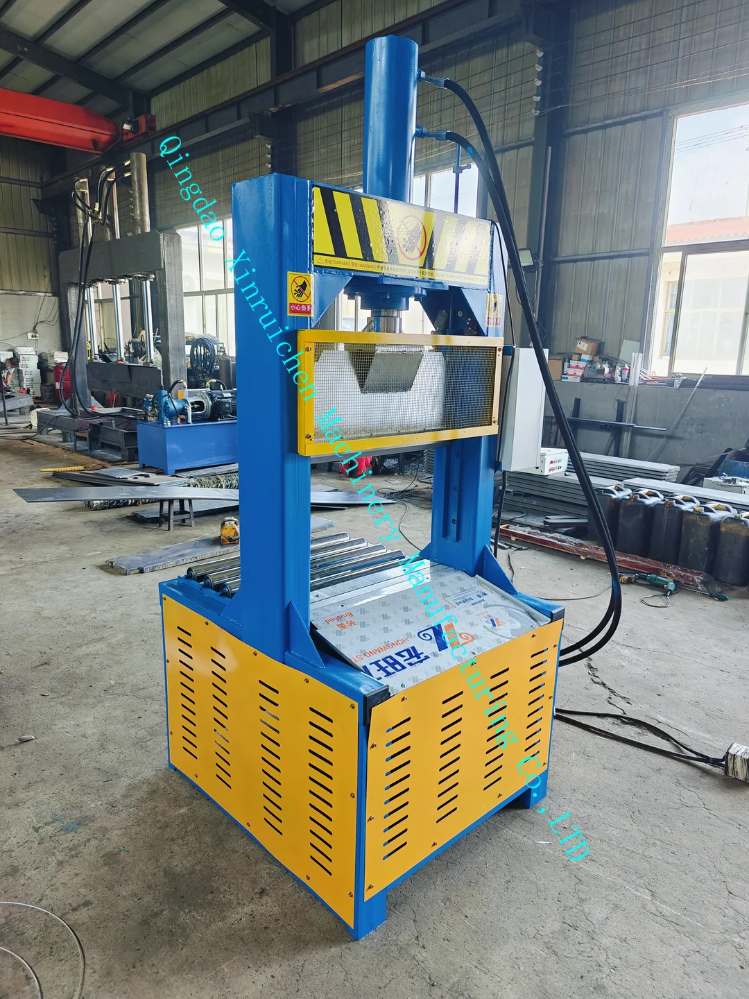 XQL-80 Vertical Rubber bale Cutter with table/rubber splitter